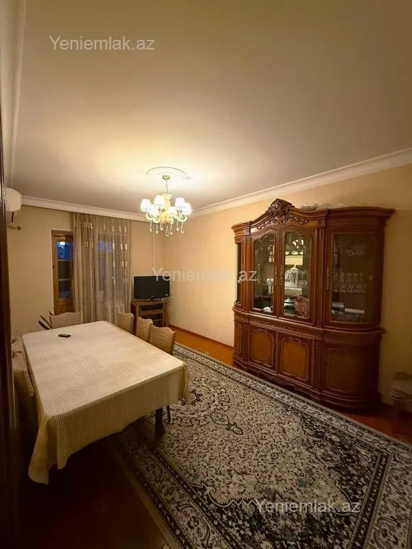 Satılır 4 otaqlı köhnə tikili 99 m²