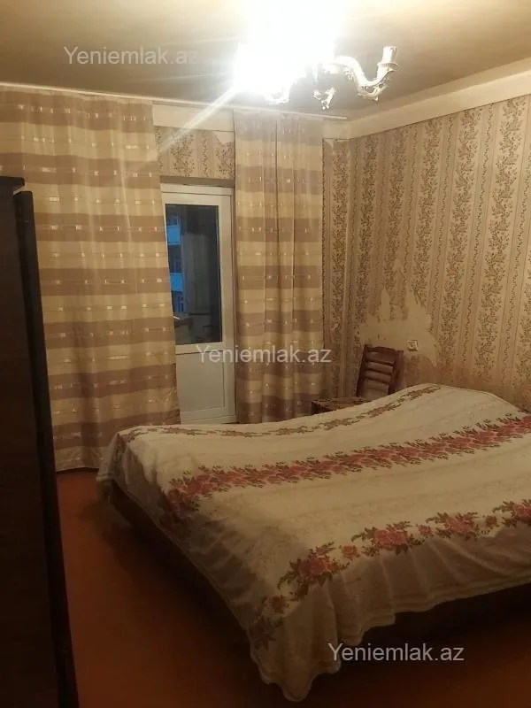 Satılır 4 otaqlı köhnə tikili 99 m²