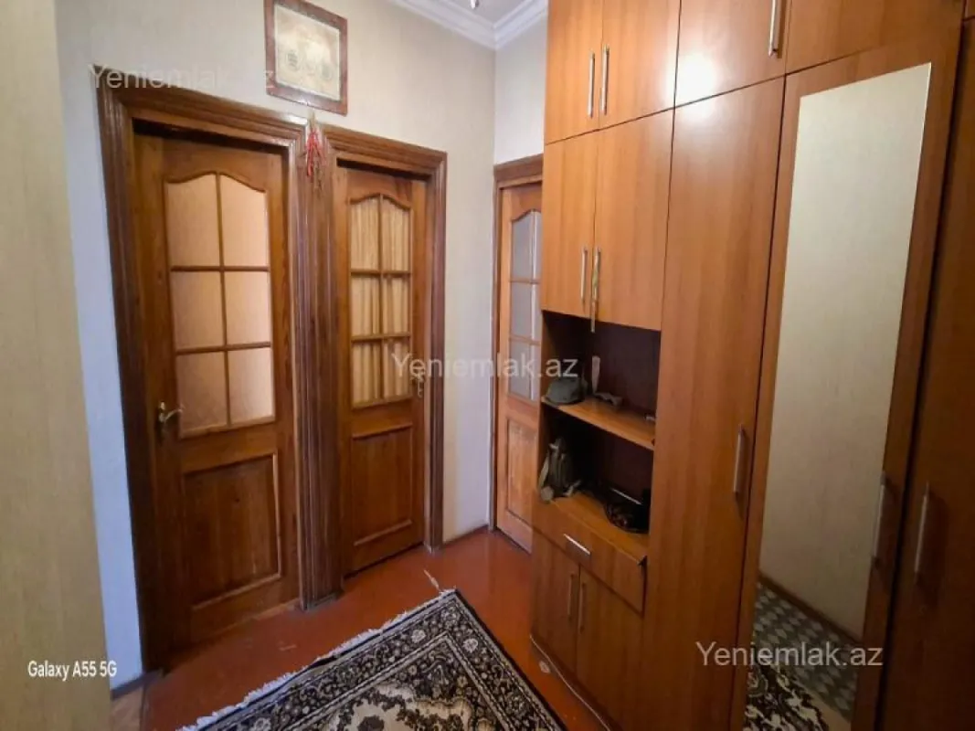 Satılır 4 otaqlı köhnə tikili 99 m²