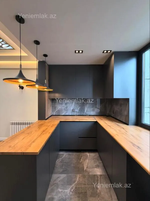 Satılır 3 otaqlı yeni tikili 100 m²