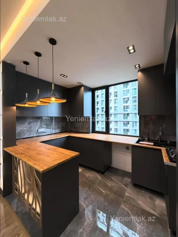 Satılır 3 otaqlı yeni tikili 100 m²