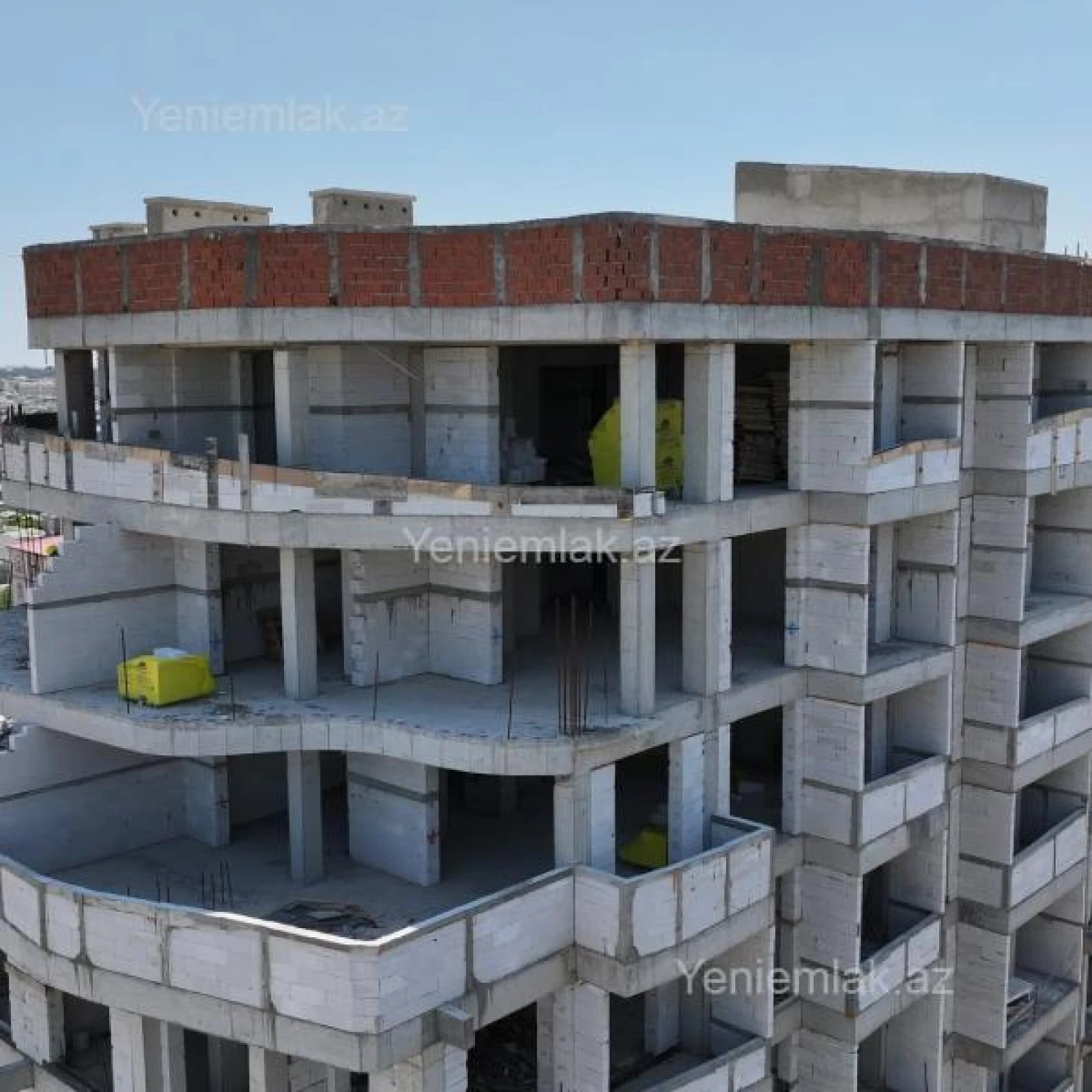 Satılır 2 otaqlı yeni tikili 61 m²