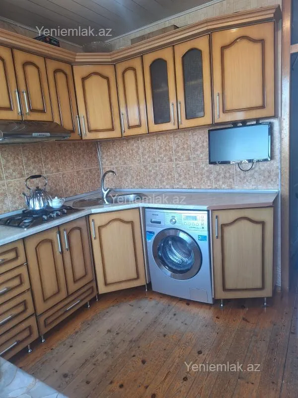Satılır 2 otaqlı köhnə tikili 60 m²