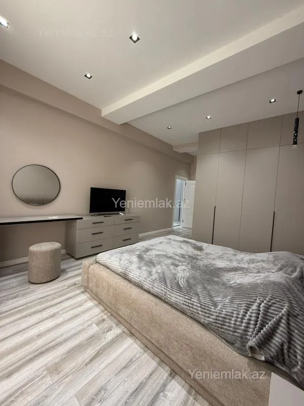 Satılır 2 otaqlı yeni tikili 88 m²