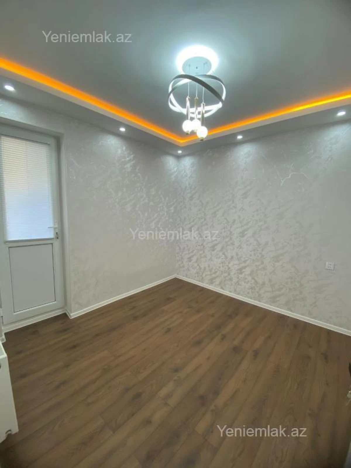 Satılır 3 otaqlı yeni tikili 75 m²