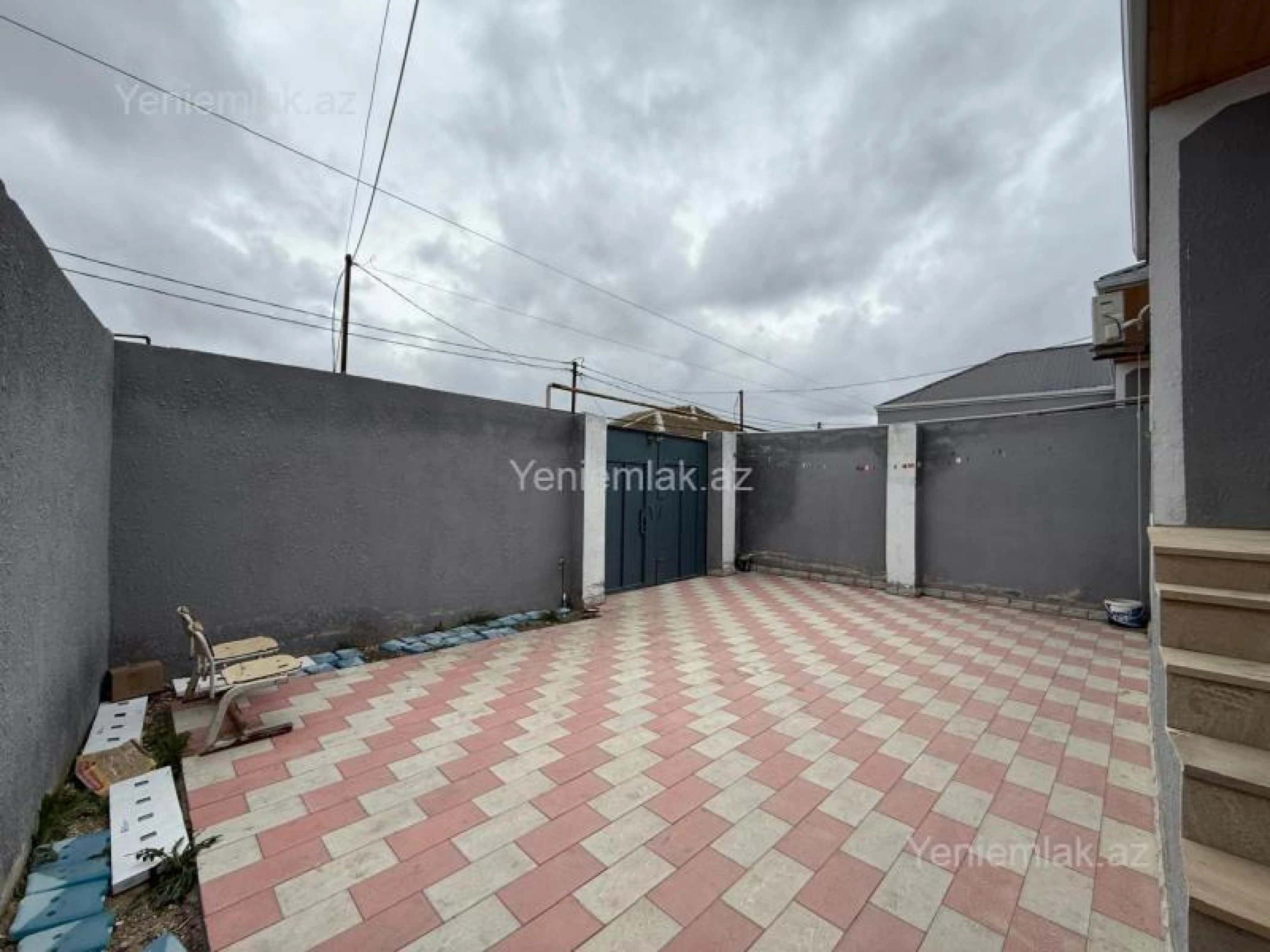 Satılır 4 otaqlı həyət evi 120 m²