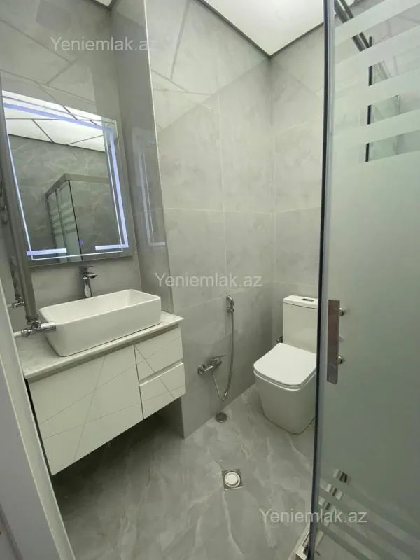 Satılır 2 otaqlı yeni tikili 60 m²