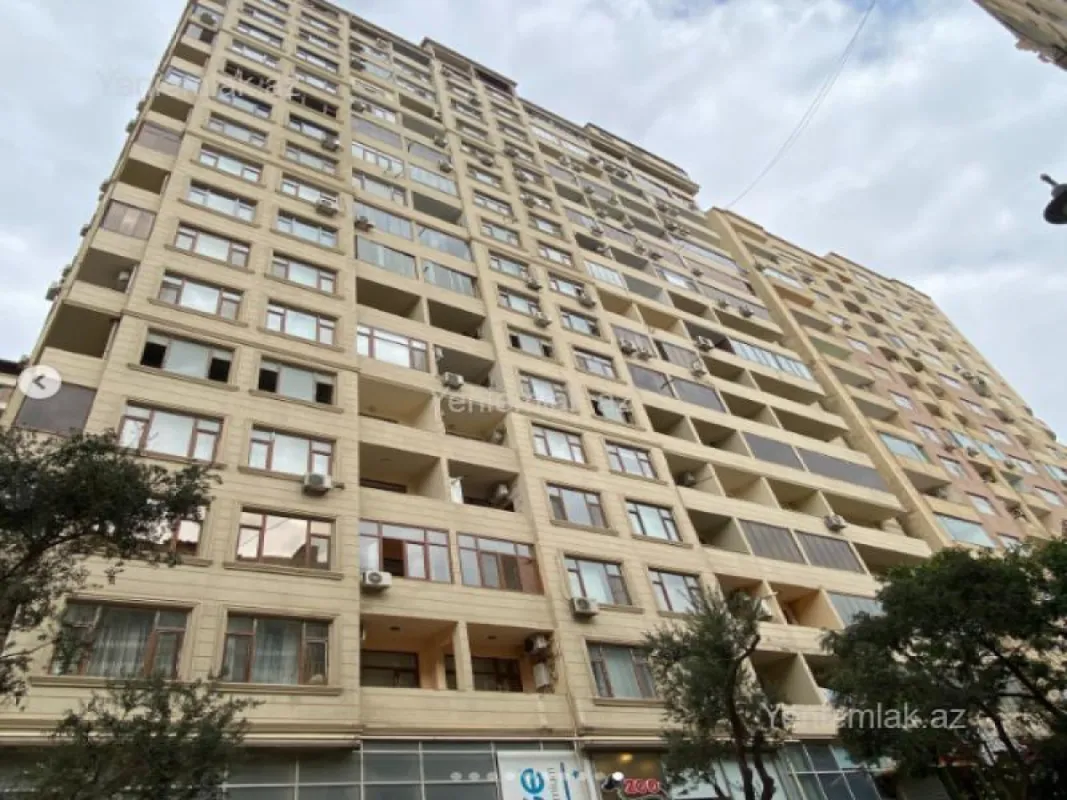 Satılır 3 otaqlı yeni tikili 150 m²
