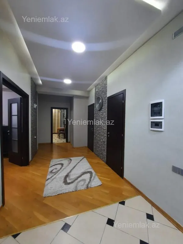 Satılır 3 otaqlı yeni tikili 138 m²