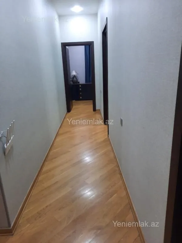 Satılır 3 otaqlı yeni tikili 138 m²
