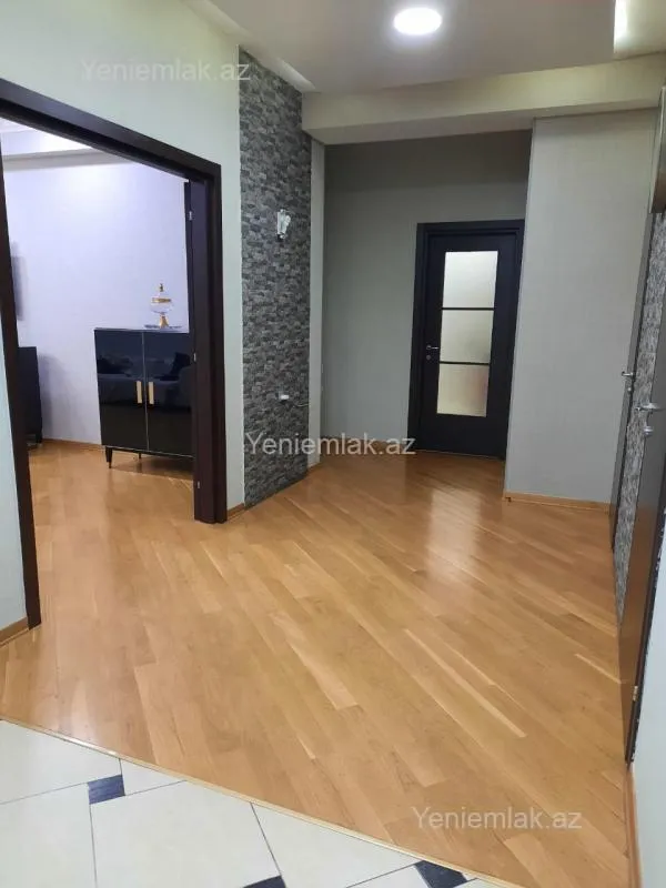 Satılır 3 otaqlı yeni tikili 138 m²