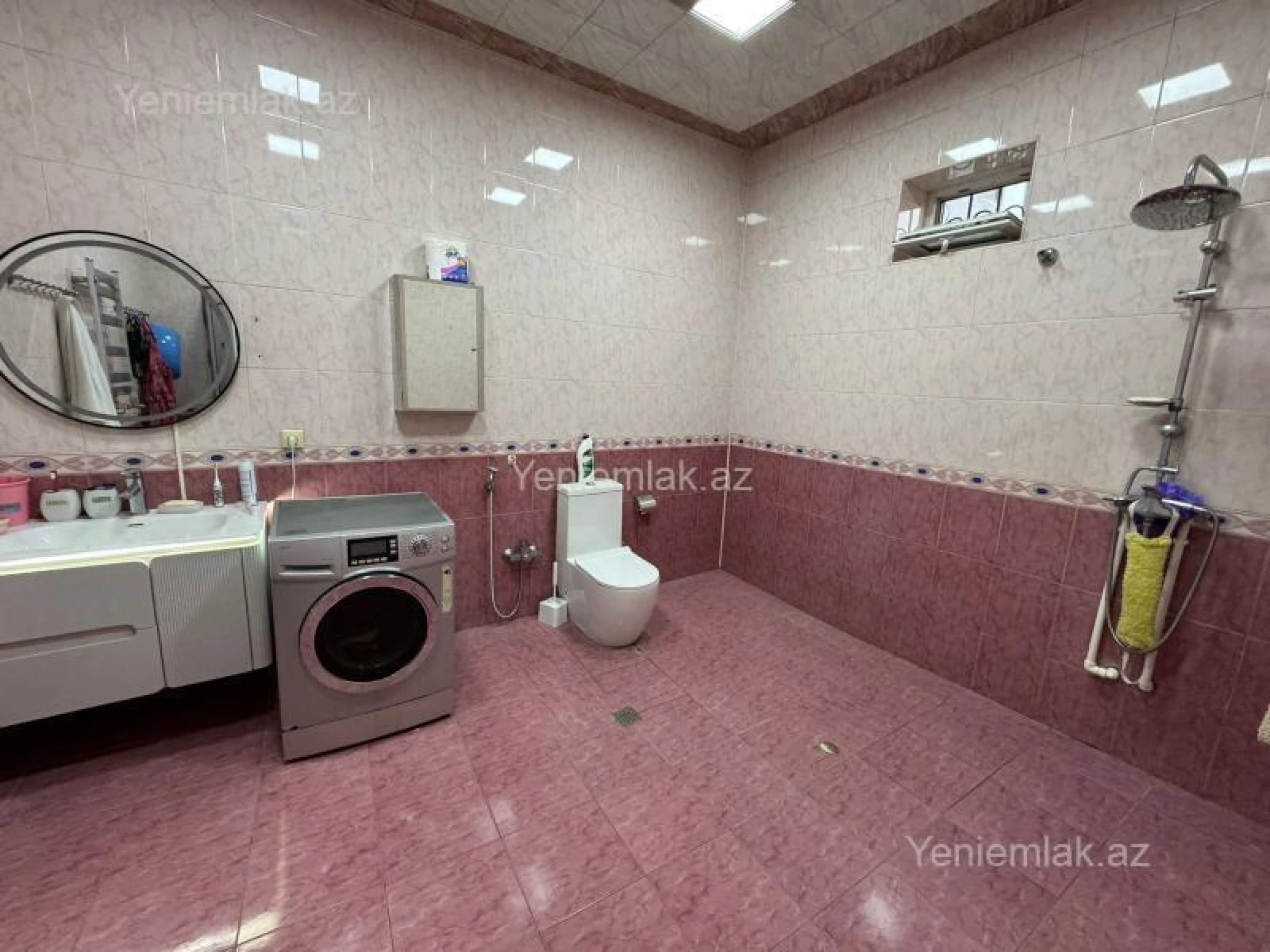 Satılır 6 otaqlı həyət evi 200 m²