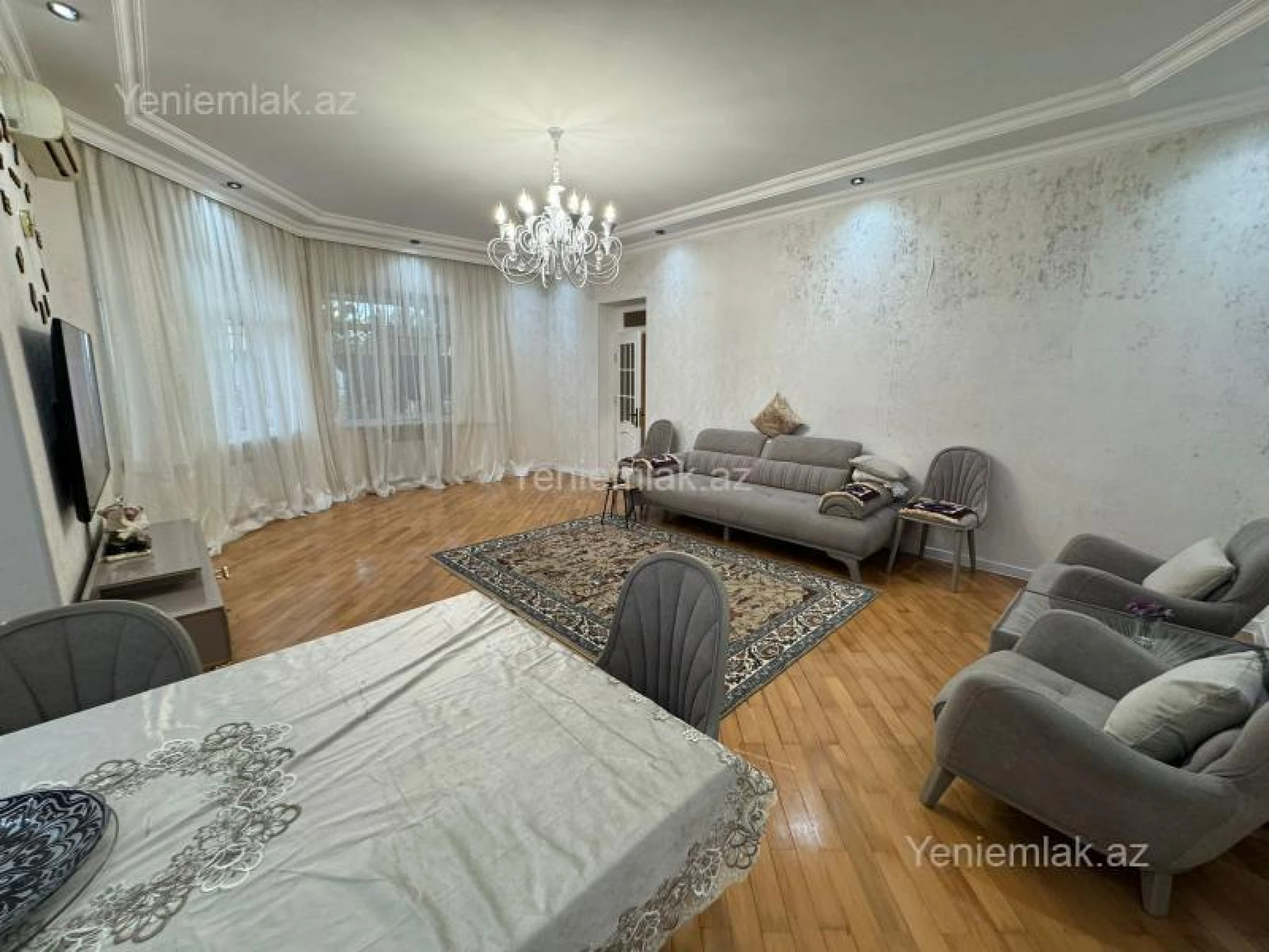 Satılır 6 otaqlı həyət evi 200 m²