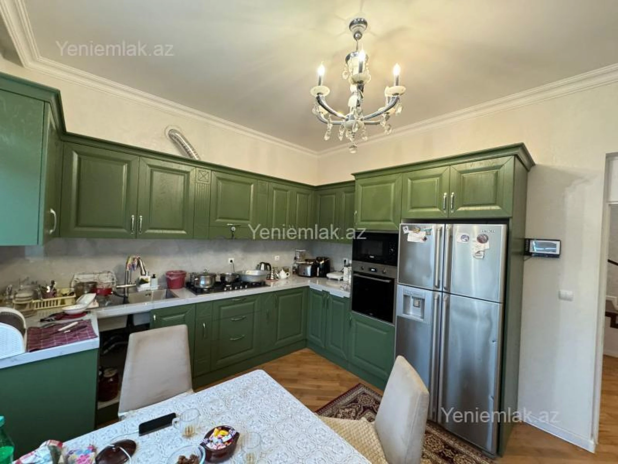 Satılır 6 otaqlı həyət evi 200 m²