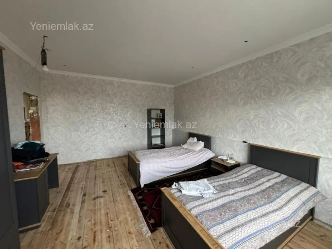 Satılır 6 otaqlı həyət evi 200 m²