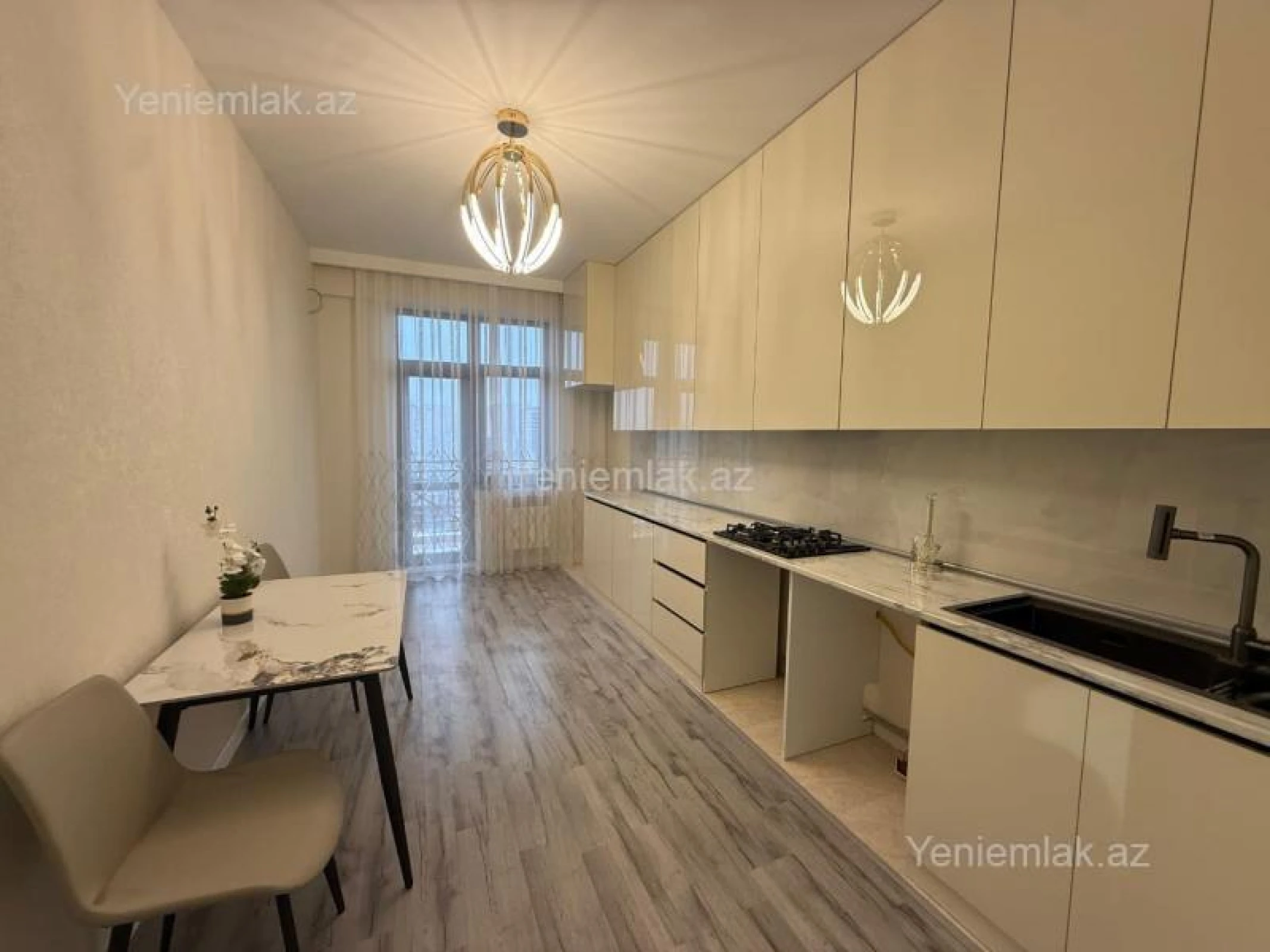 Satılır 2 otaqlı yeni tikili 106 m²
