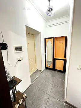 Satılır 2 otaqlı köhnə tikili 50 m²