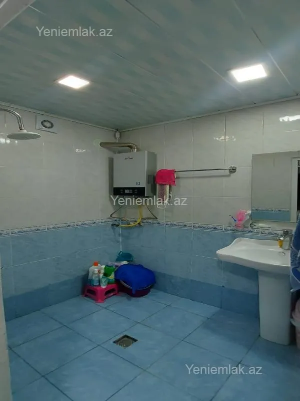 Satılır 2 otaqlı köhnə tikili 52 m²