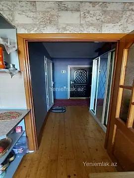 Satılır 2 otaqlı köhnə tikili 52 m²