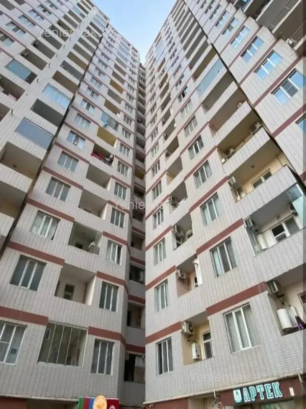 Satılır 3 otaqlı yeni tikili 130 m²