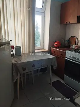 Satılır 2 otaqlı köhnə tikili 40 m²