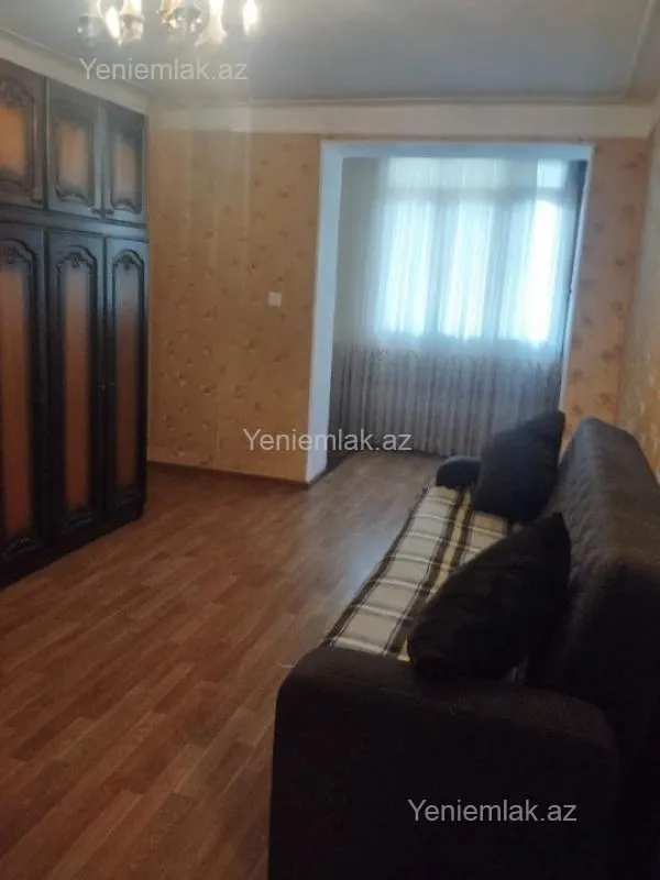 Satılır 2 otaqlı köhnə tikili 40 m²