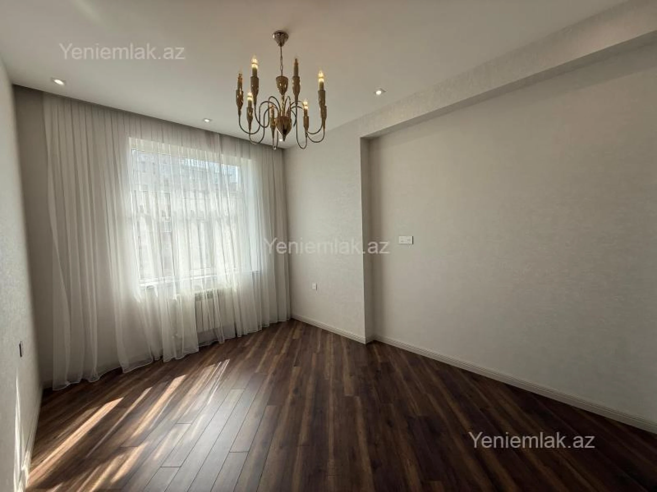 Satılır 3 otaqlı yeni tikili 105 m²