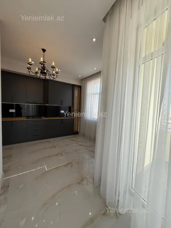 Satılır 3 otaqlı yeni tikili 105 m²