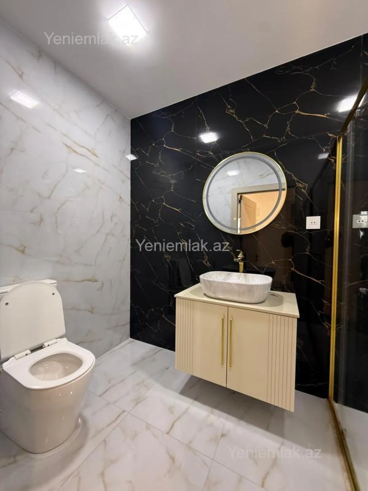 Satılır 3 otaqlı yeni tikili 105 m²