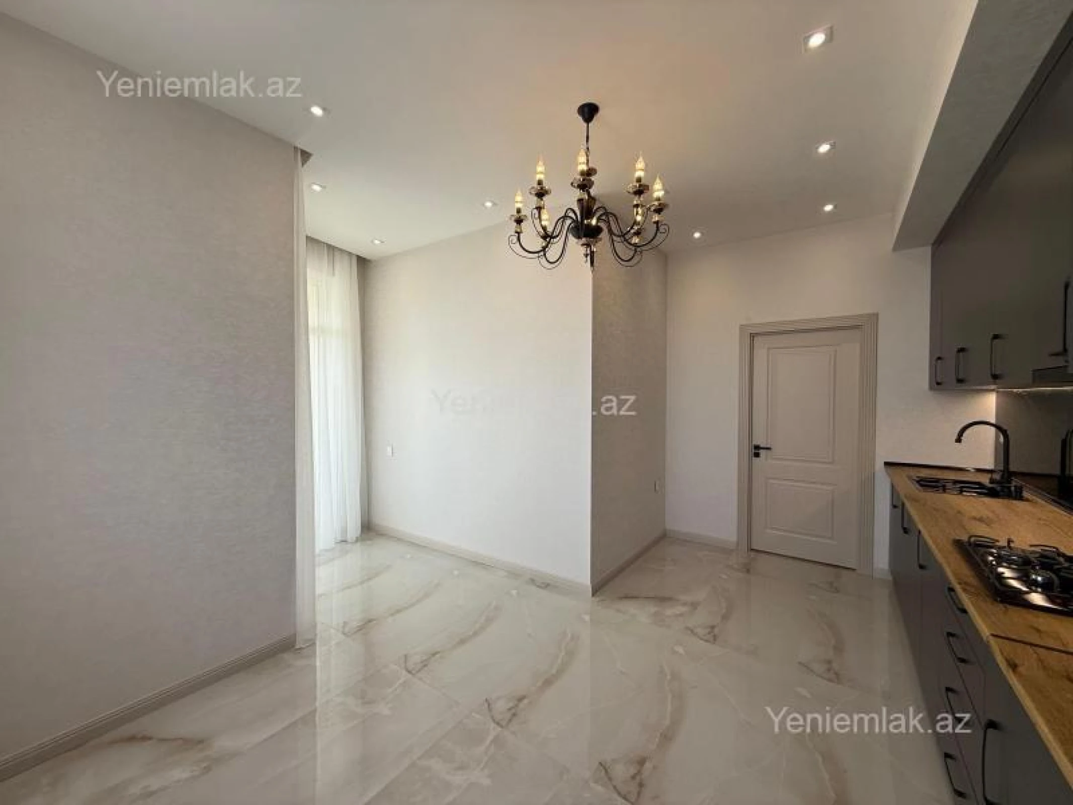 Satılır 3 otaqlı yeni tikili 105 m²