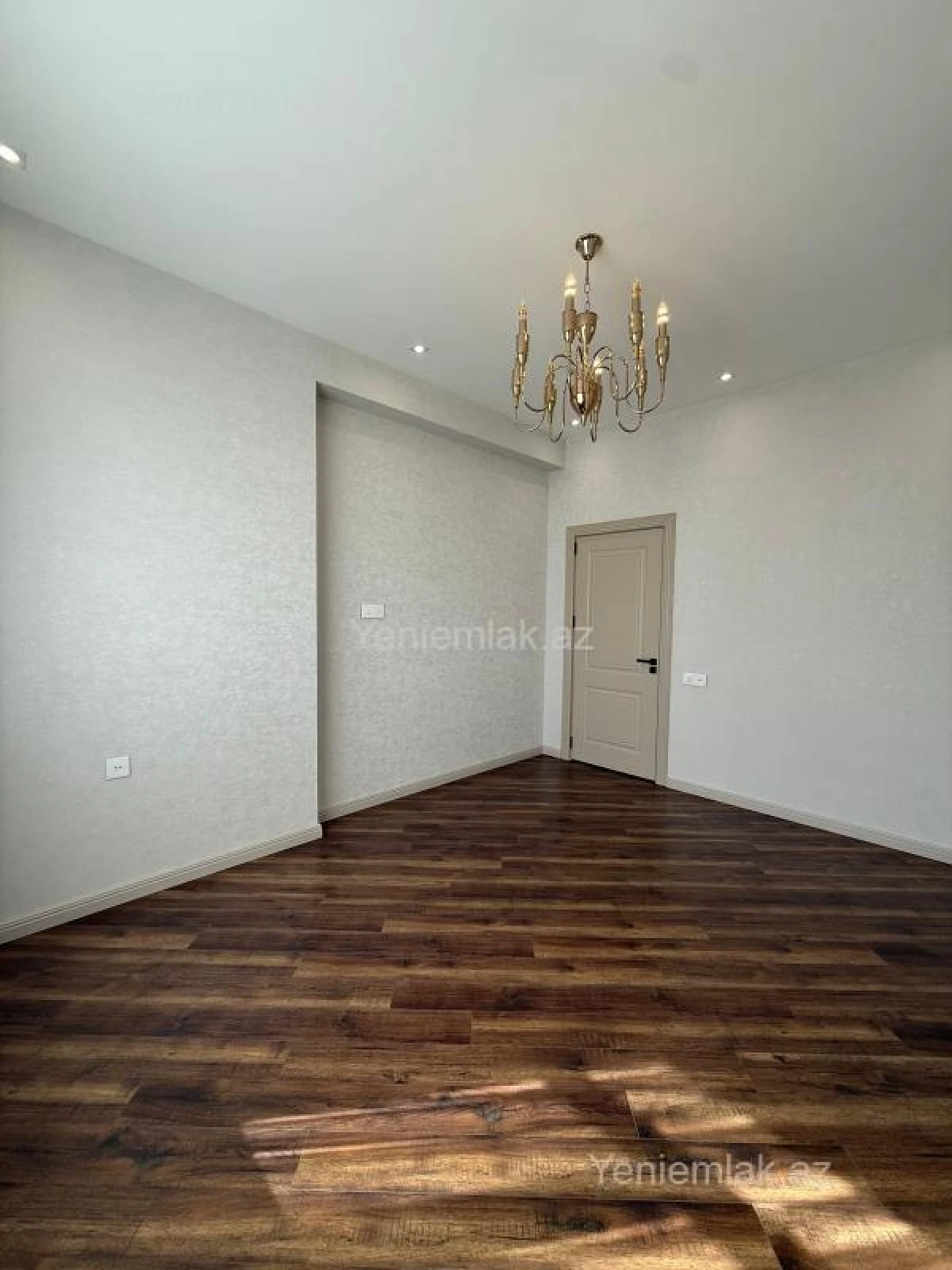 Satılır 3 otaqlı yeni tikili 105 m²