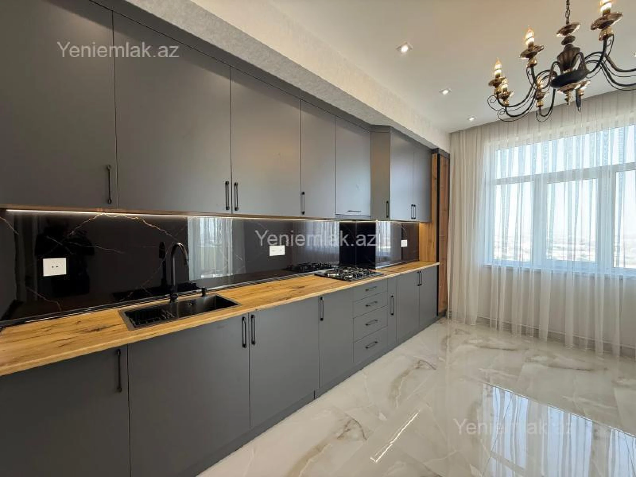 Satılır 3 otaqlı yeni tikili 105 m²