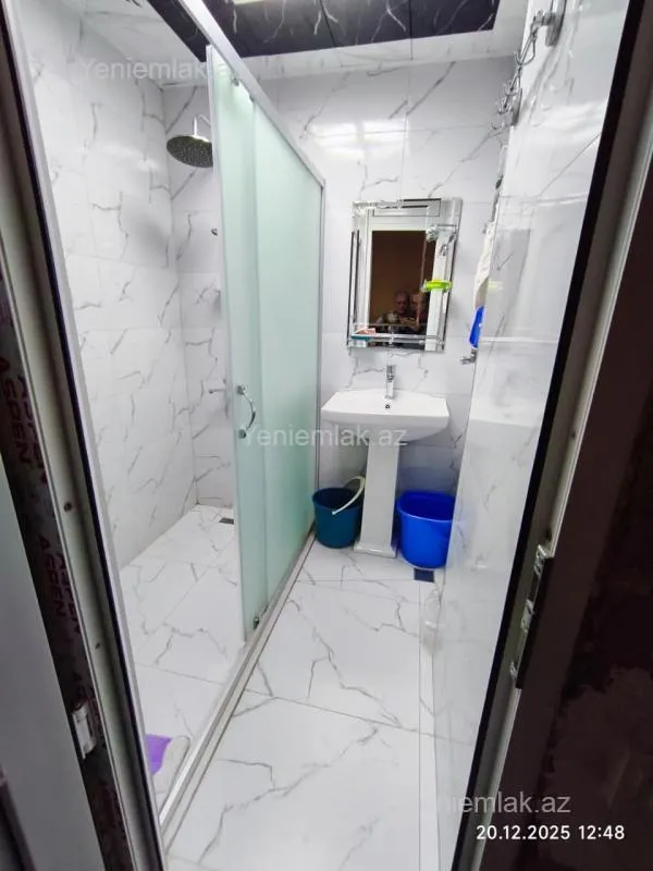 Satılır 5 otaqlı köhnə tikili 120 m²