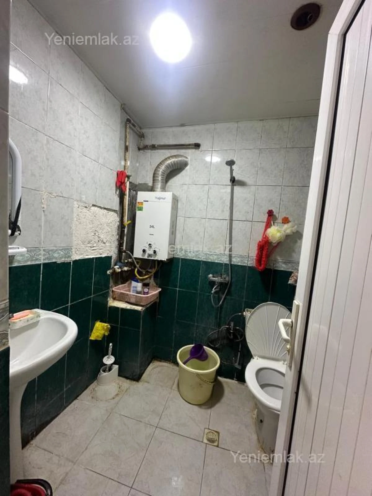 Satılır 1 otaqlı köhnə tikili 38 m²
