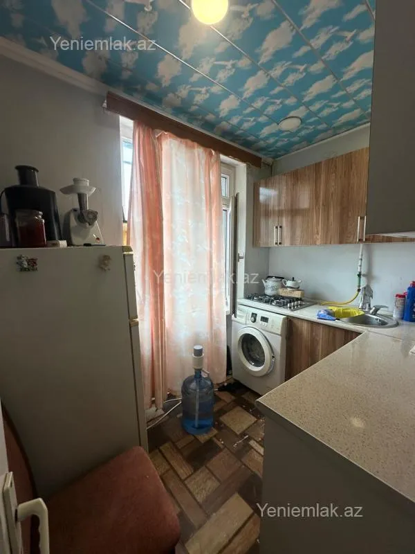 Satılır 1 otaqlı köhnə tikili 38 m²