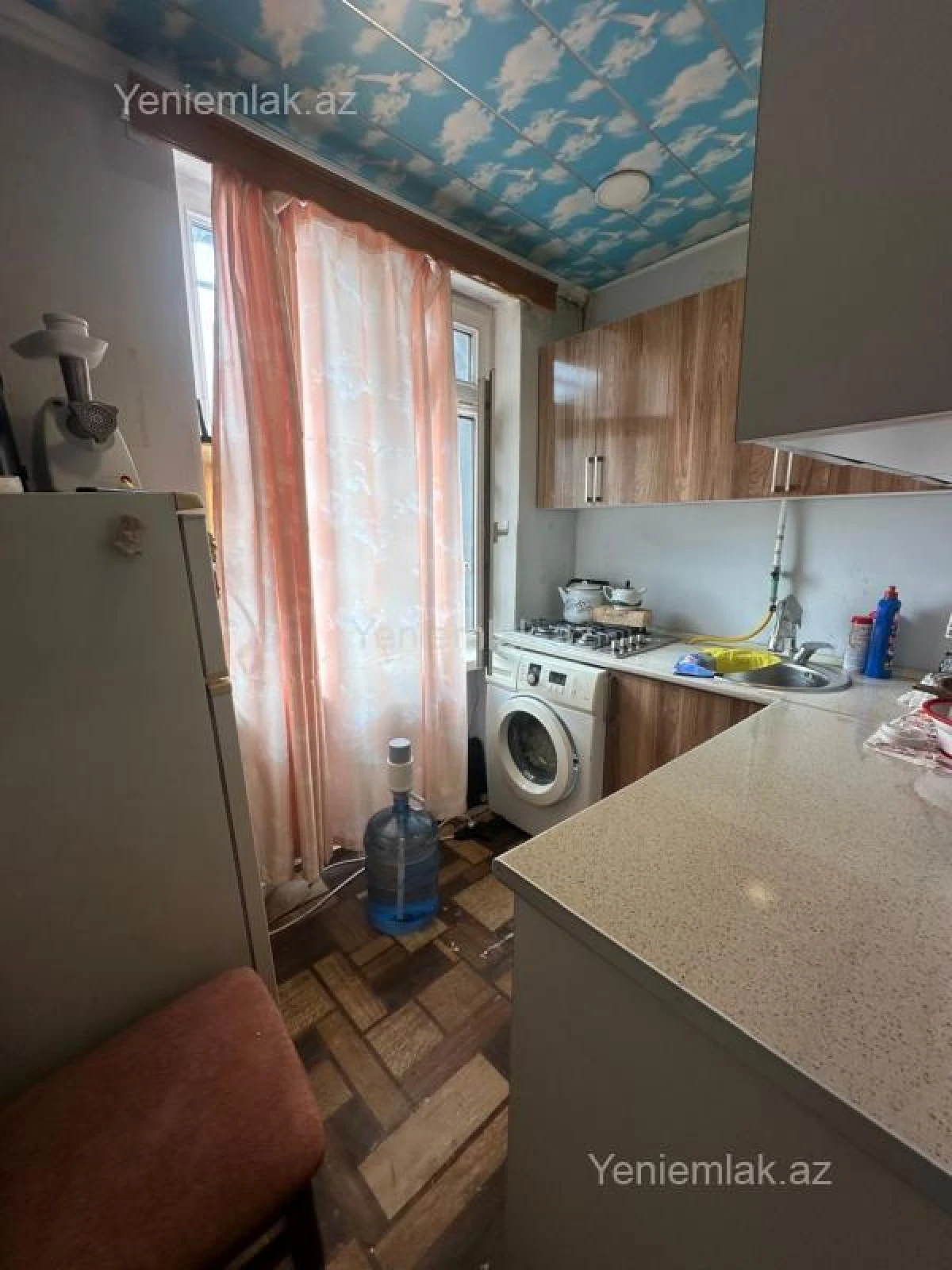 Satılır 1 otaqlı köhnə tikili 38 m²