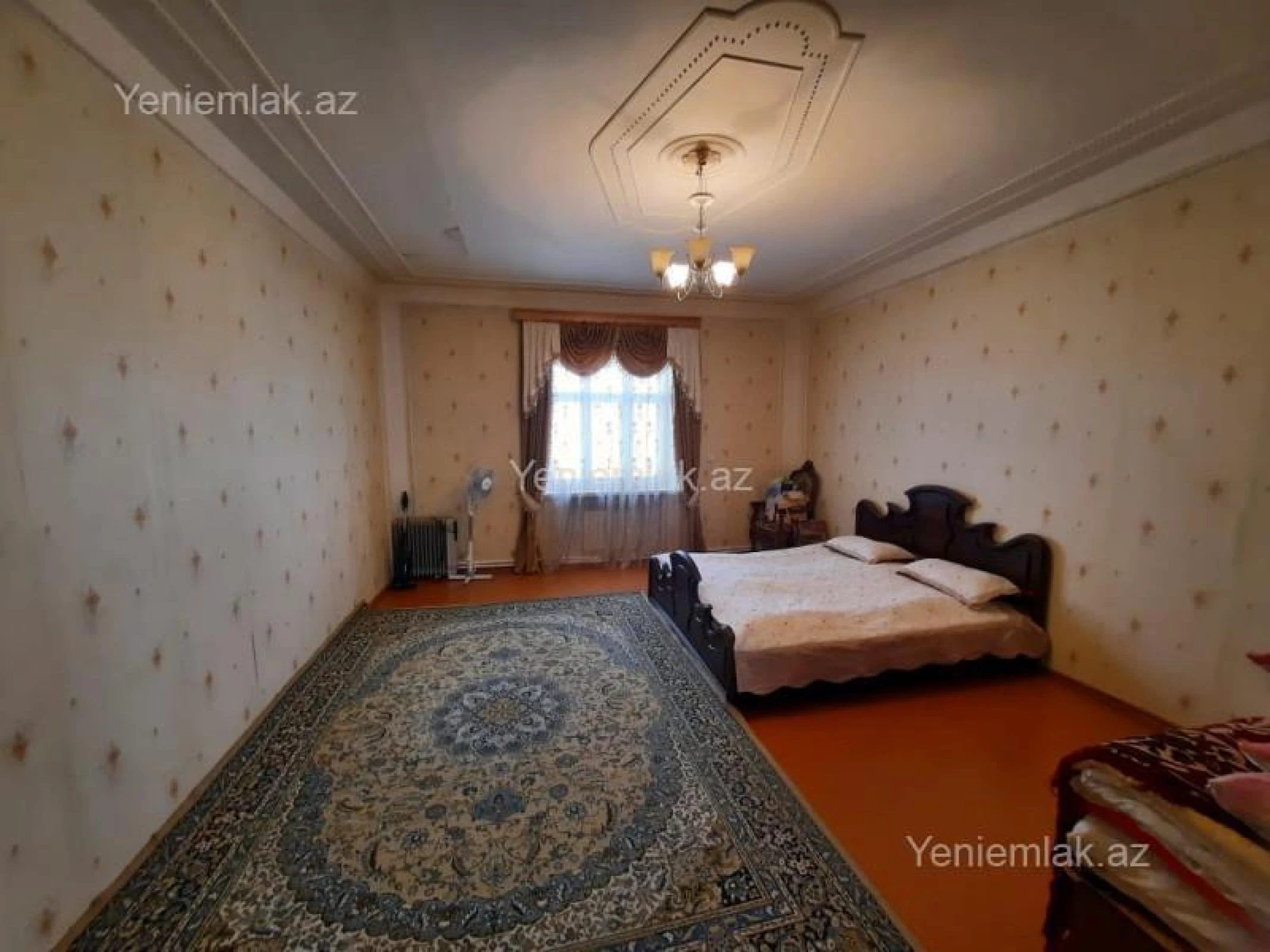 Satılır 7 otaqlı həyət evi 300 m²