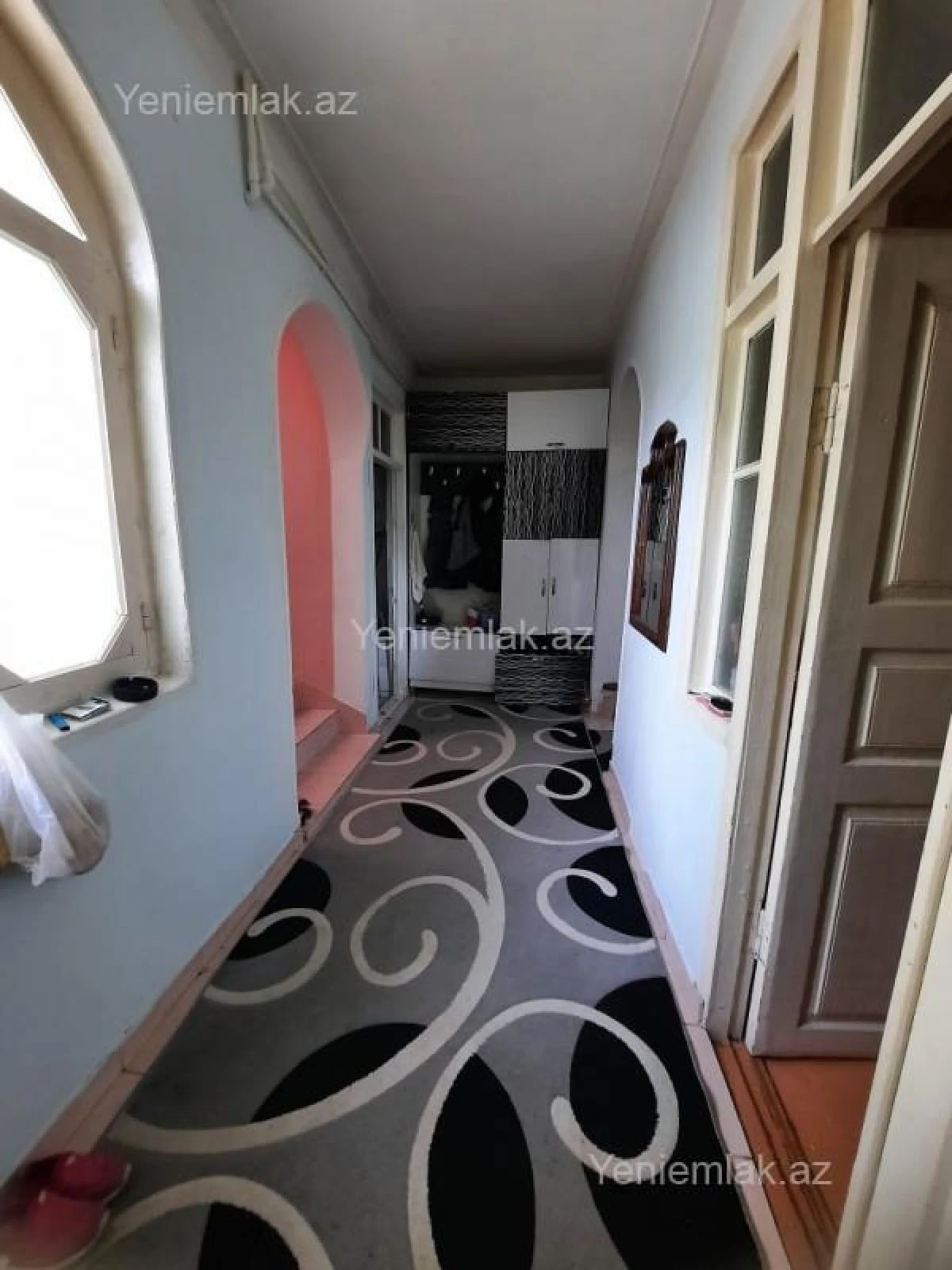Satılır 7 otaqlı həyət evi 300 m²