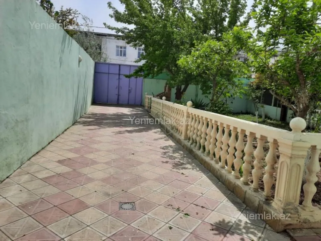 Satılır 7 otaqlı həyət evi 300 m²