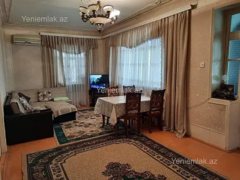 Satılır 7 otaqlı həyət evi 300 m²