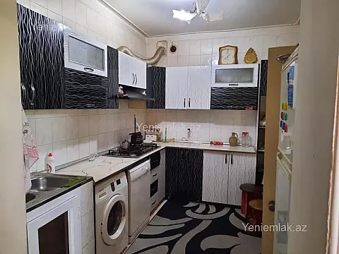 Satılır 7 otaqlı həyət evi 300 m²