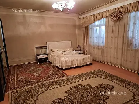 Satılır 7 otaqlı həyət evi 300 m²
