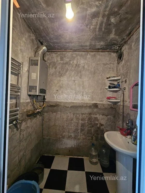 Satılır 3 otaqlı köhnə tikili 70 m²