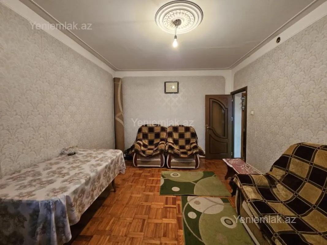 Satılır 3 otaqlı köhnə tikili 70 m²
