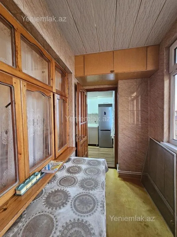 Satılır 3 otaqlı köhnə tikili 70 m²