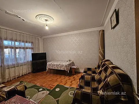 Satılır 3 otaqlı köhnə tikili 70 m²