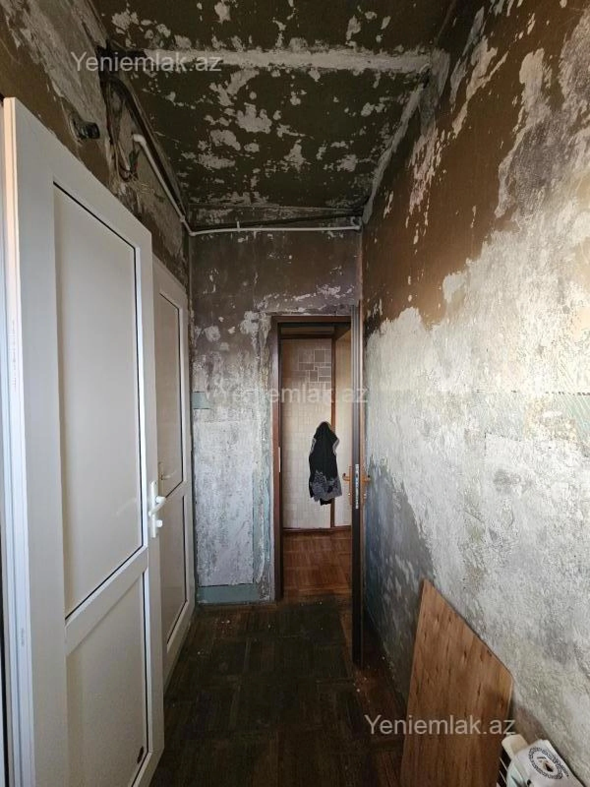 Satılır 3 otaqlı köhnə tikili 70 m²
