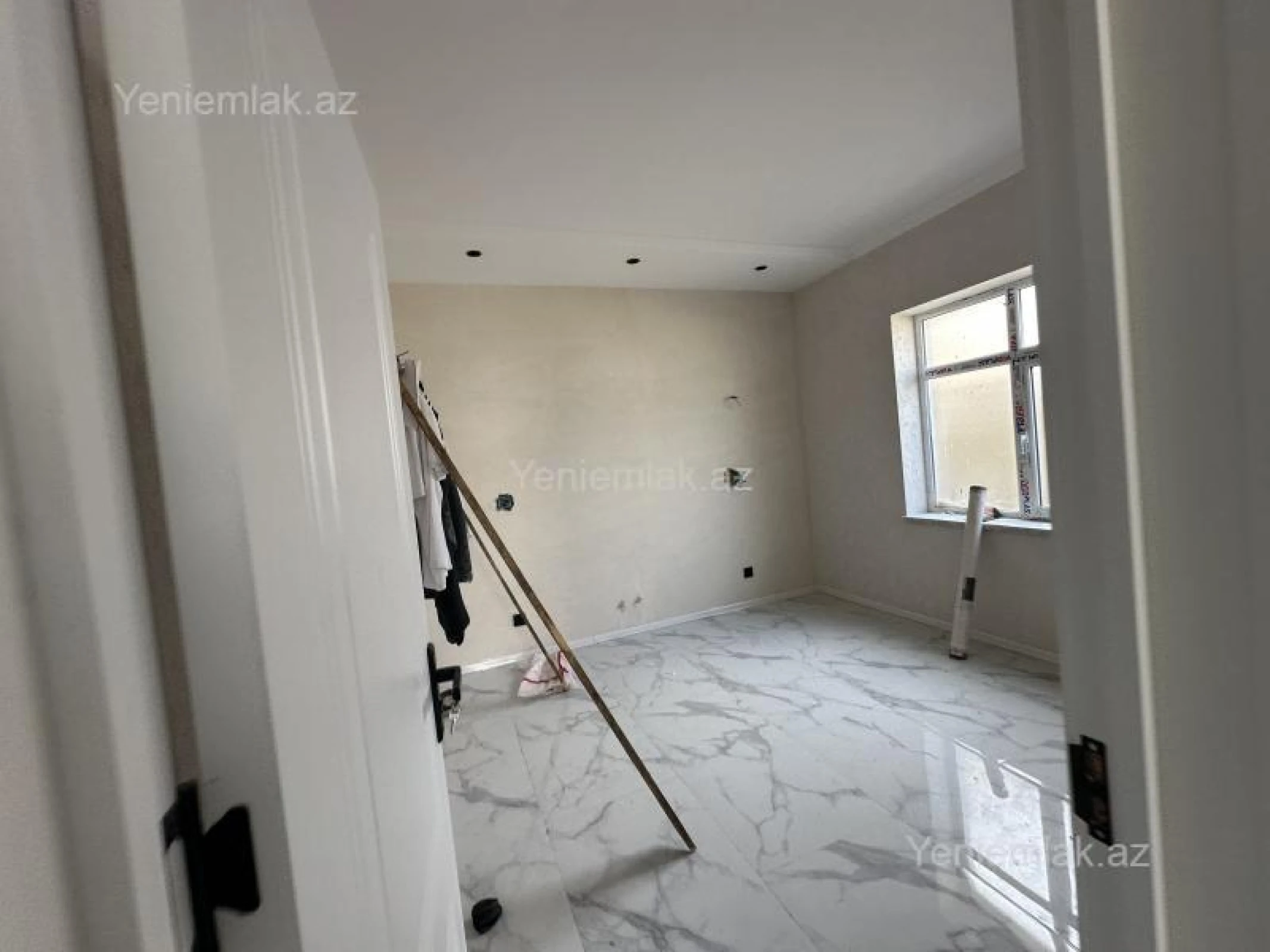 Satılır 4 otaqlı həyət evi 140 m²