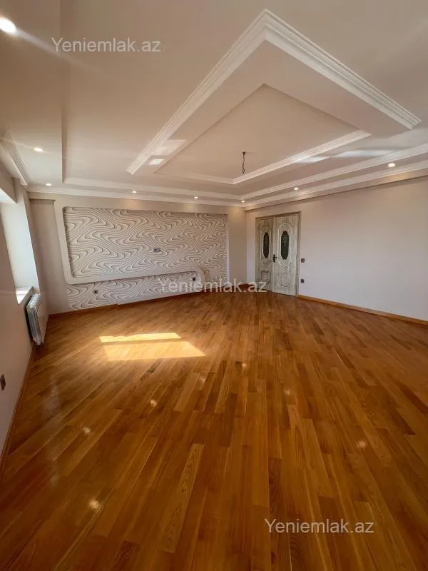 Satılır 3 otaqlı yeni tikili 140 m²