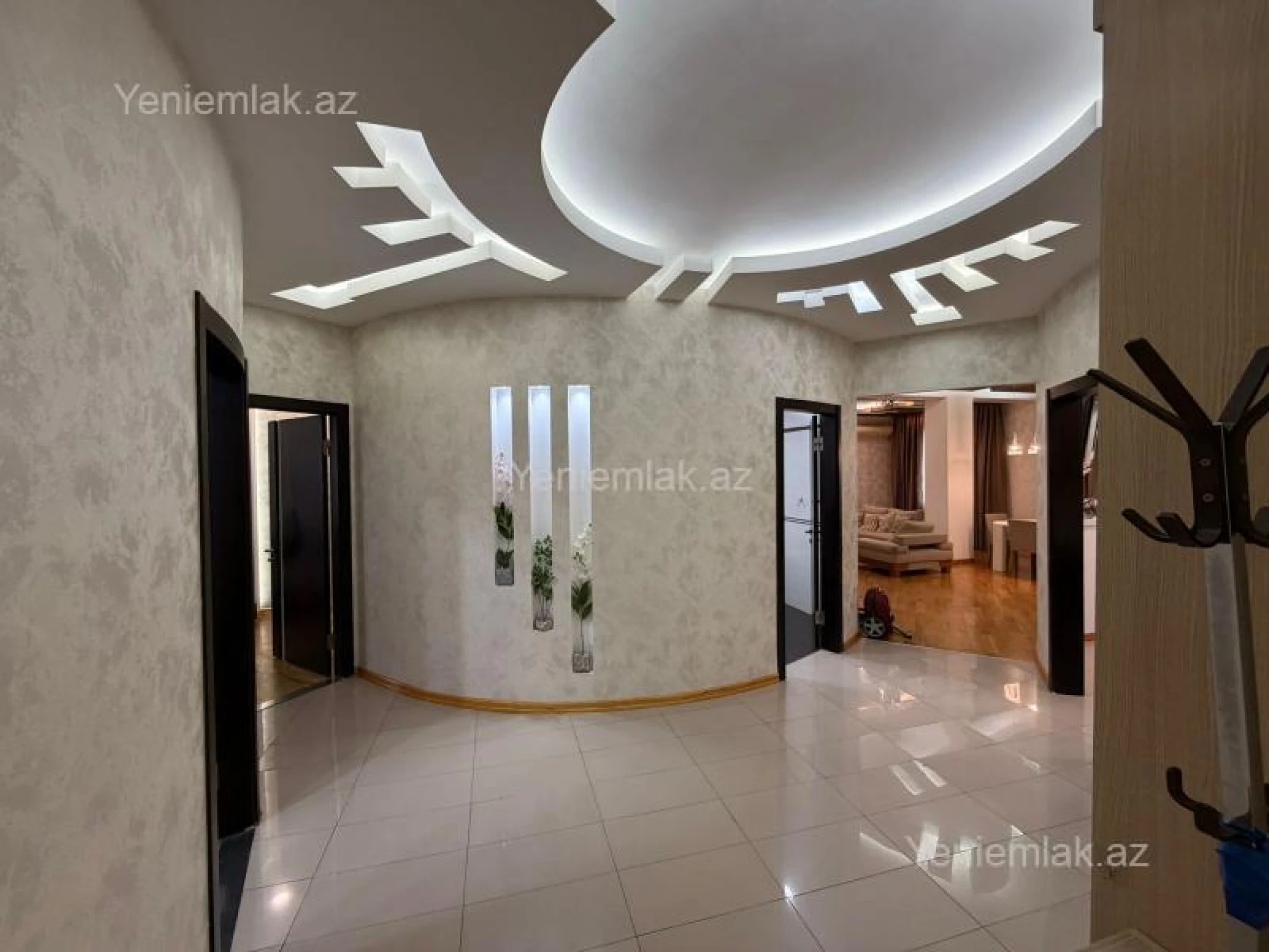 Satılır 3 otaqlı yeni tikili 120 m²